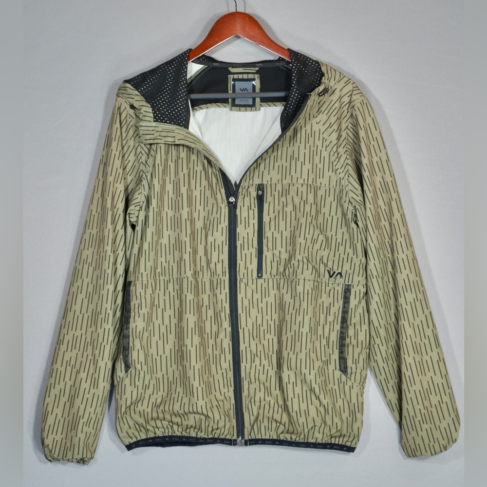 RARE! RVCA Yogger Jacket in Raindrop Camo Print